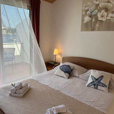 Lastovo Apartments Marija מראה חיצוני תמונה