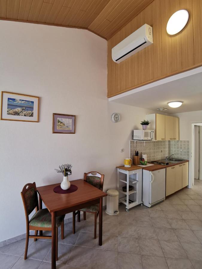 Lastovo Apartments Marija מראה חיצוני תמונה