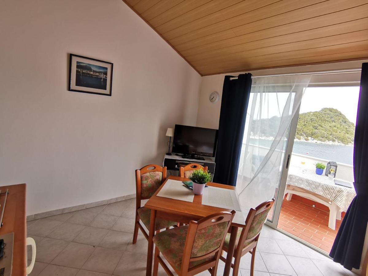 Lastovo Apartments Marija מראה חיצוני תמונה