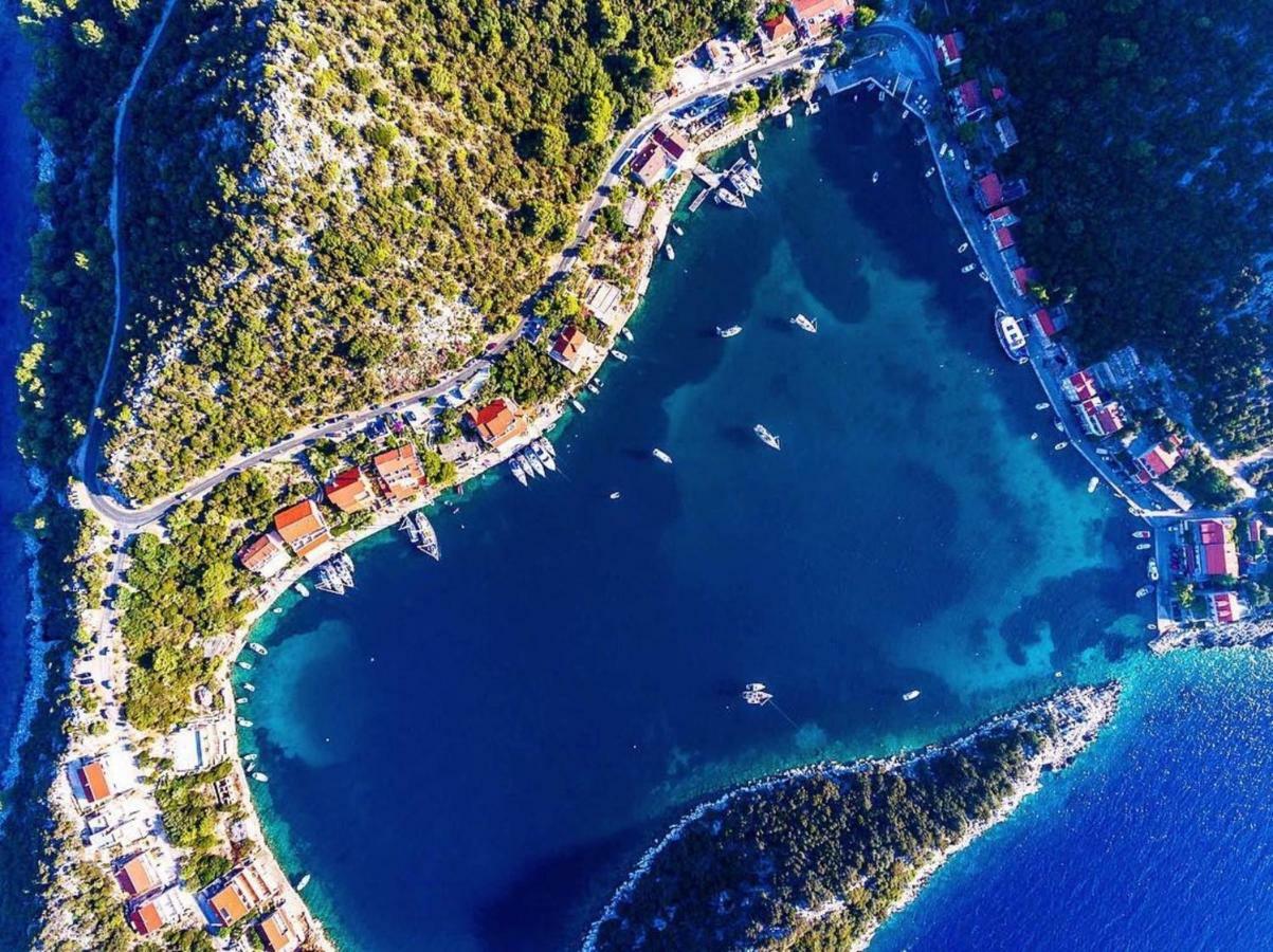 Lastovo Apartments Marija מראה חיצוני תמונה